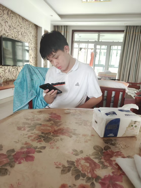 铁在烧的第一张照片--常州残疾人相亲网
